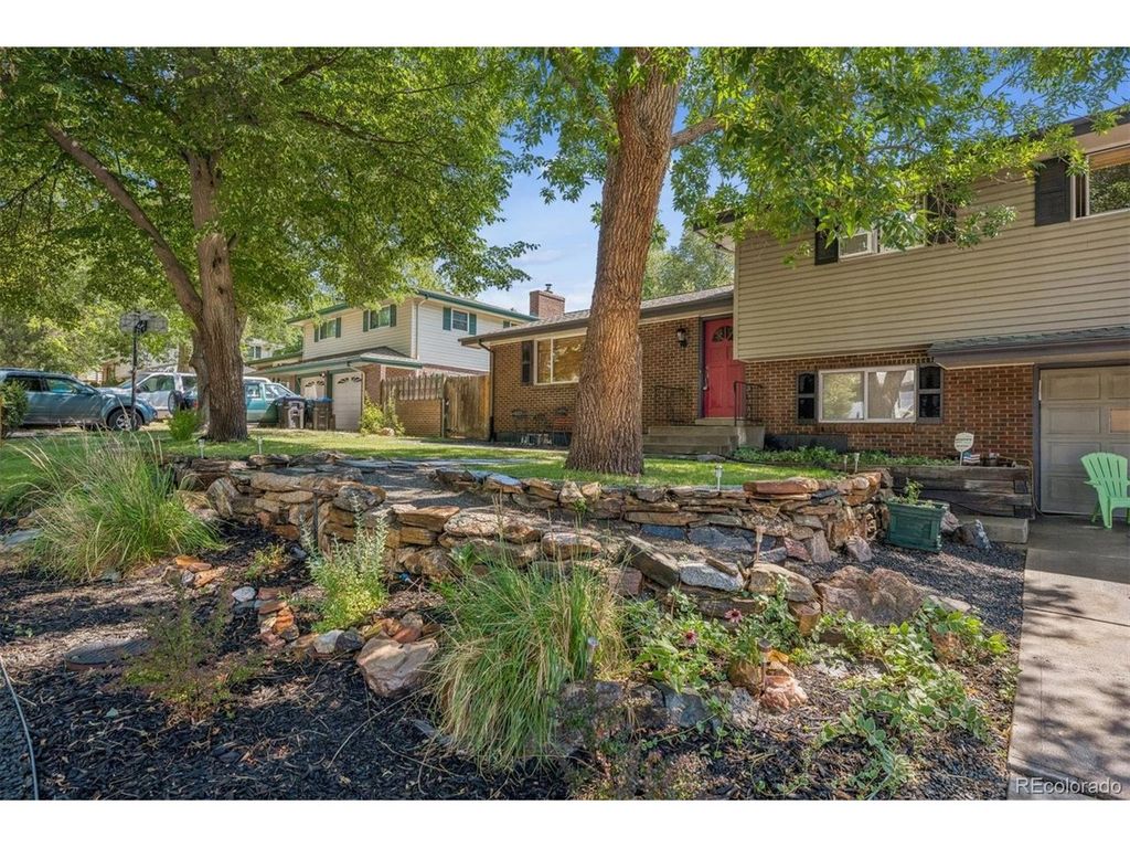 6612 Welch Ct, Arvada, CO 80004