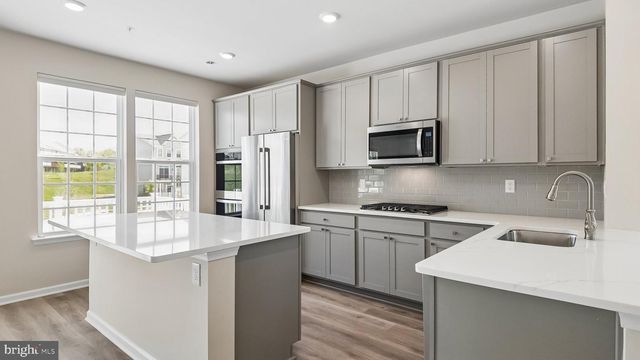250 SMITHWORKS BLVD, Phoenixville, PA 19460
