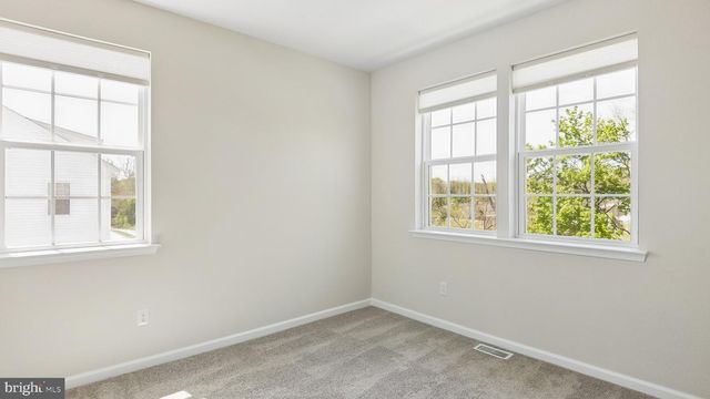 250 SMITHWORKS BLVD, Phoenixville, PA 19460