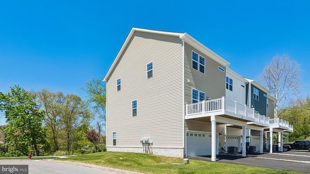 250 SMITHWORKS BLVD, Phoenixville, PA 19460