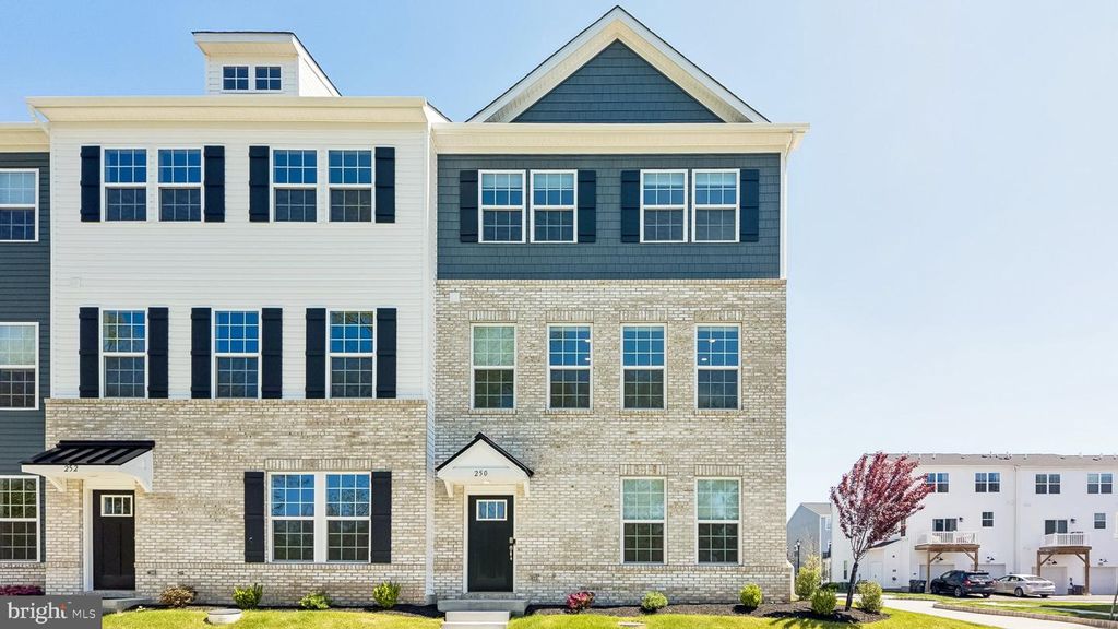 250 SMITHWORKS BLVD, Phoenixville, PA 19460