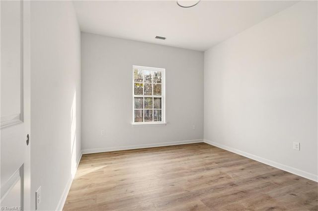 2512 Machine Street, Winston-salem, NC 27105