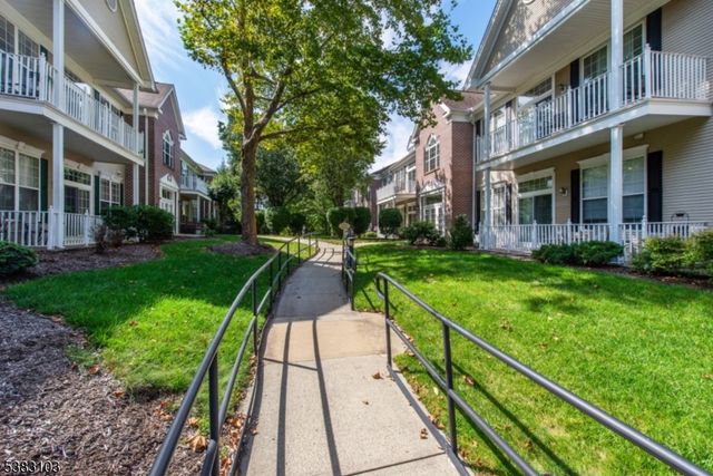 606 Four Seasons Dr 606, Wayne Twp., NJ 07470