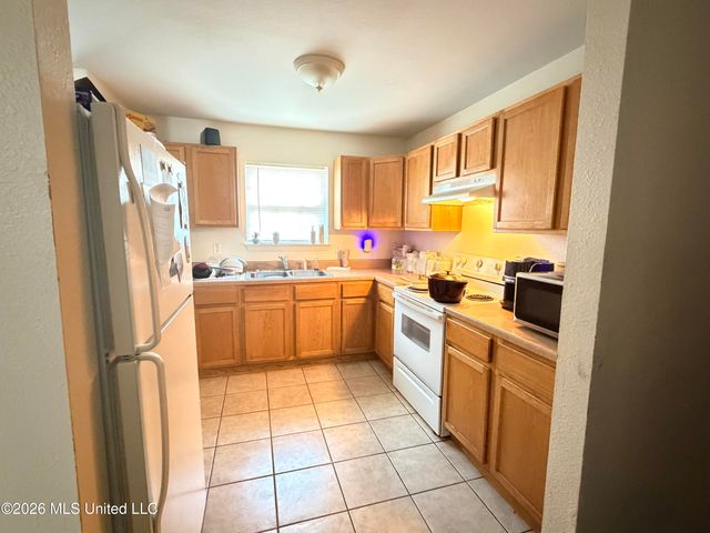 1314 School Avenue, Pascagoula, MS 39567