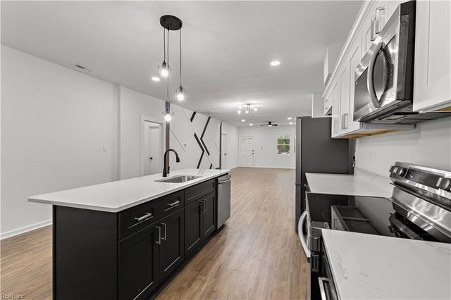 1325 Buckhorn DR, Suffolk, VA 23437