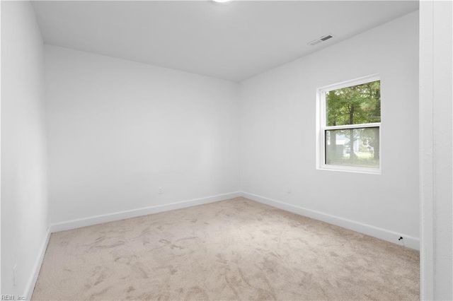 1325 Buckhorn DR, Suffolk, VA 23437