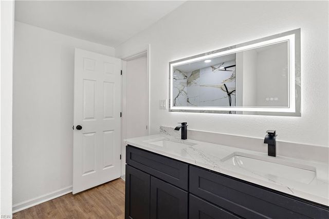 1325 Buckhorn DR, Suffolk, VA 23437