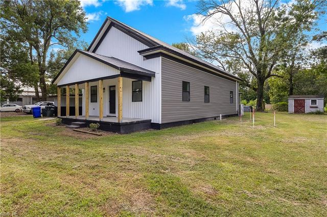 1325 Buckhorn DR, Suffolk, VA 23437