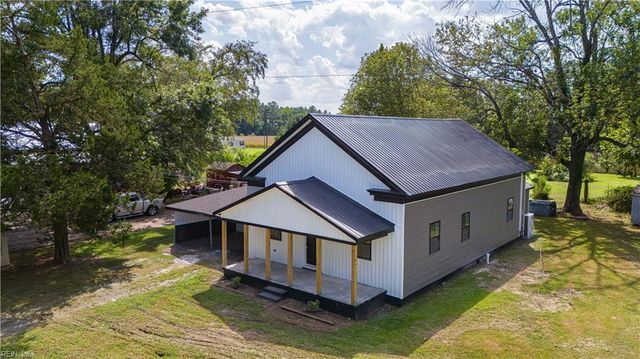 1325 Buckhorn DR, Suffolk, VA 23437