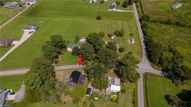 1325 Buckhorn DR, Suffolk, VA 23437