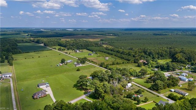 1325 Buckhorn DR, Suffolk, VA 23437