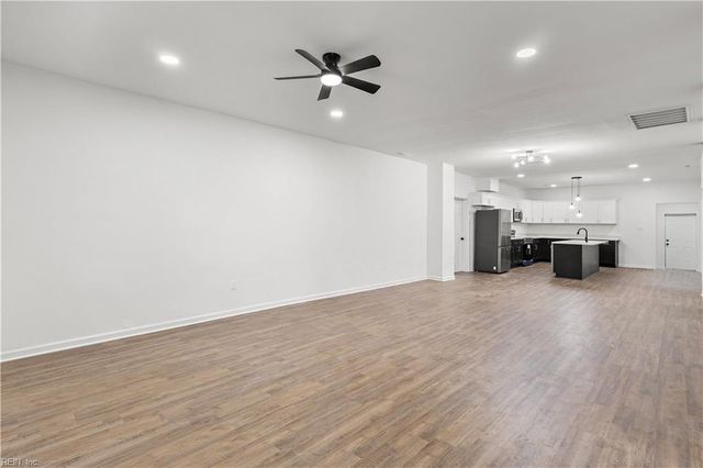 1325 Buckhorn DR, Suffolk, VA 23437