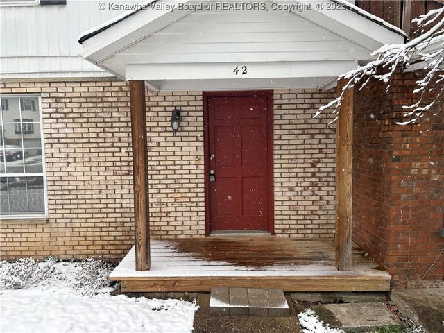 42 Geronimo Drive, St Albans, WV 25177