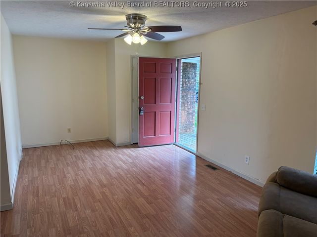 42 Geronimo Drive, St Albans, WV 25177