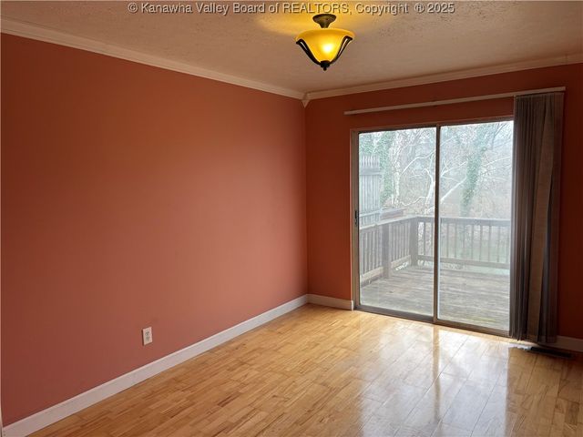 42 Geronimo Drive, St Albans, WV 25177