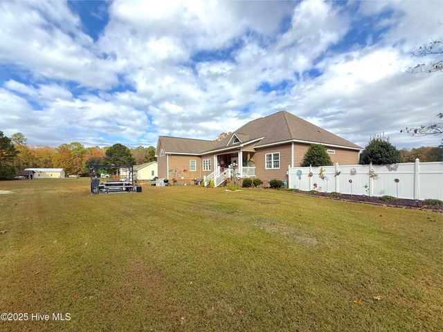 349 Barwick Drive, Washington, NC 27889