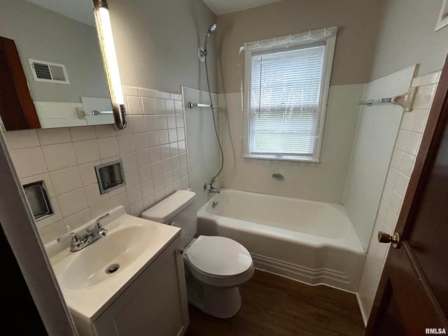 3009 W KRAUSE Avenue, Peoria, IL 61605