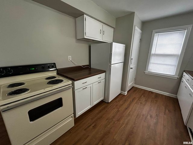 3009 W KRAUSE Avenue, Peoria, IL 61605