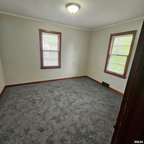 3009 W KRAUSE Avenue, Peoria, IL 61605