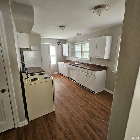 3009 W KRAUSE Avenue, Peoria, IL 61605