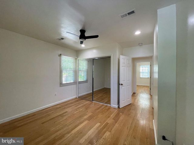 3205 HOLLOWAY RD, Falls Church, VA 22042