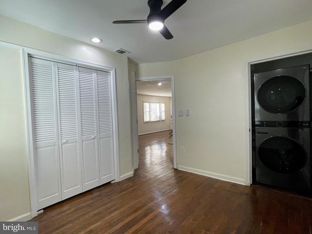 3205 HOLLOWAY RD, Falls Church, VA 22042