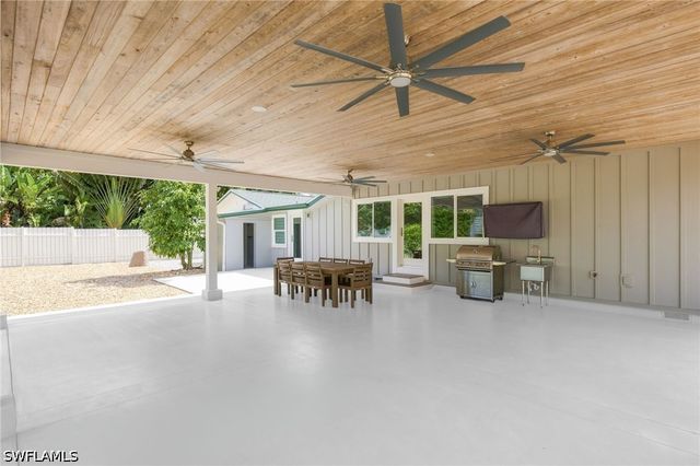 1657 Ardmore RD, Fort Myers, FL 33901