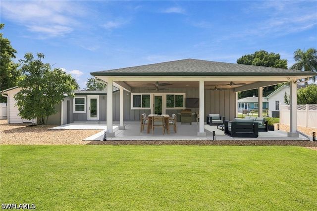 1657 Ardmore RD, Fort Myers, FL 33901