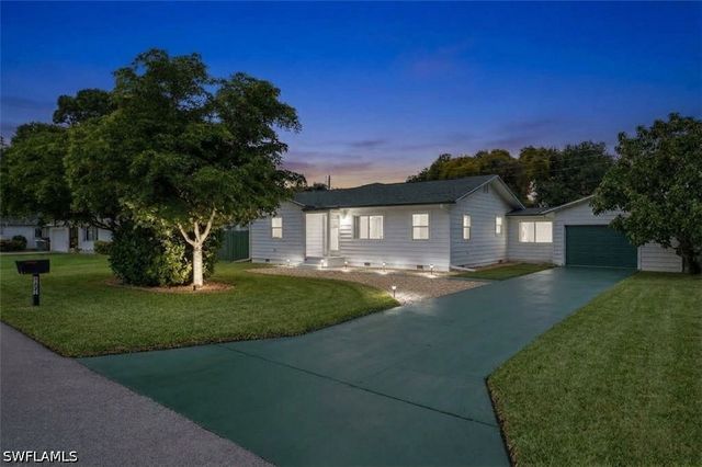 1657 Ardmore RD, Fort Myers, FL 33901