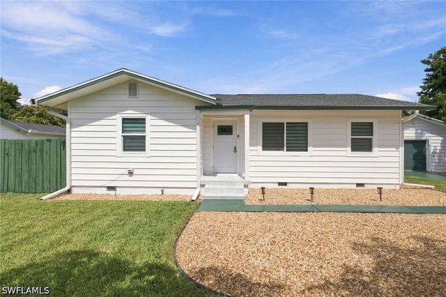 1657 Ardmore RD, Fort Myers, FL 33901