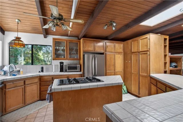 5625 TERRACE DRIVE, La Crescenta, CA 91214