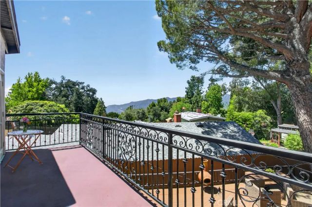 5625 TERRACE DRIVE, La Crescenta, CA 91214