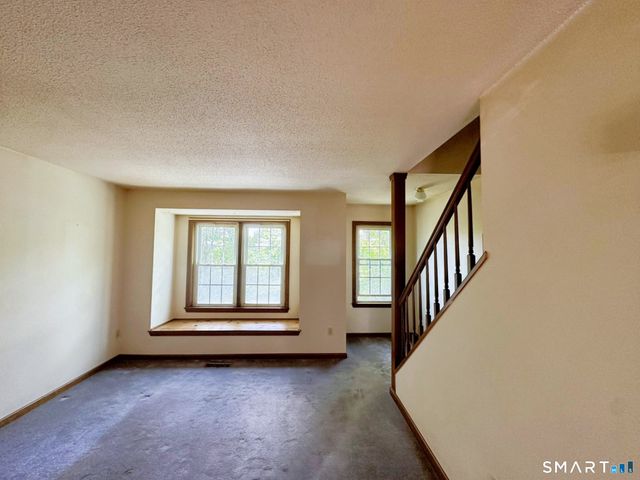 380 Hitchcock Road 60, Waterbury, CT 06705