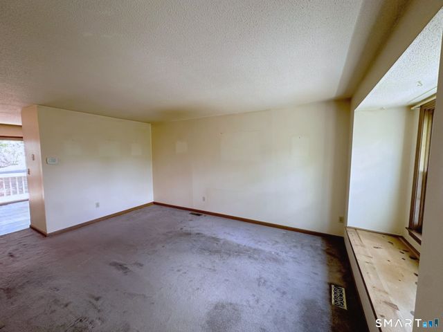 380 Hitchcock Road 60, Waterbury, CT 06705