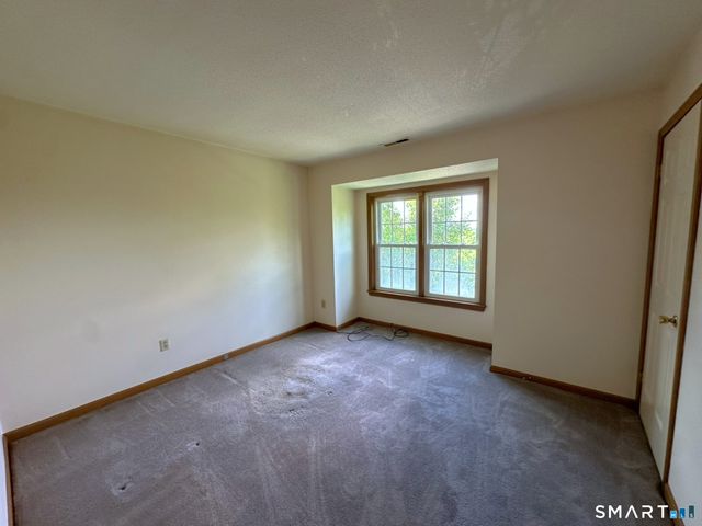 380 Hitchcock Road 60, Waterbury, CT 06705
