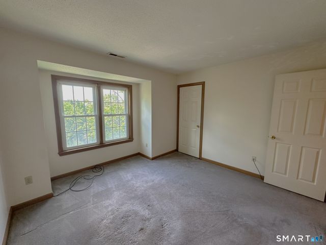 380 Hitchcock Road 60, Waterbury, CT 06705