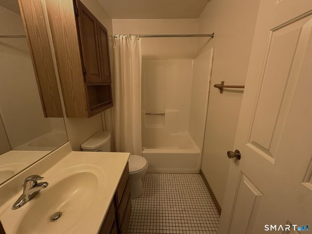 380 Hitchcock Road 60, Waterbury, CT 06705