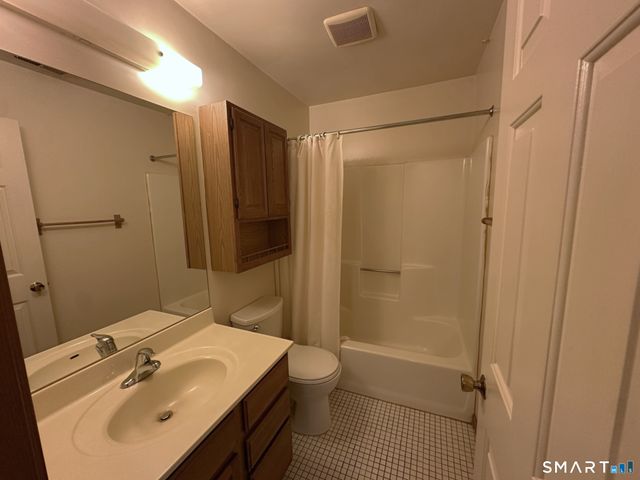 380 Hitchcock Road 60, Waterbury, CT 06705