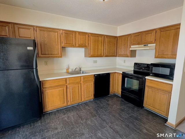 380 Hitchcock Road 60, Waterbury, CT 06705