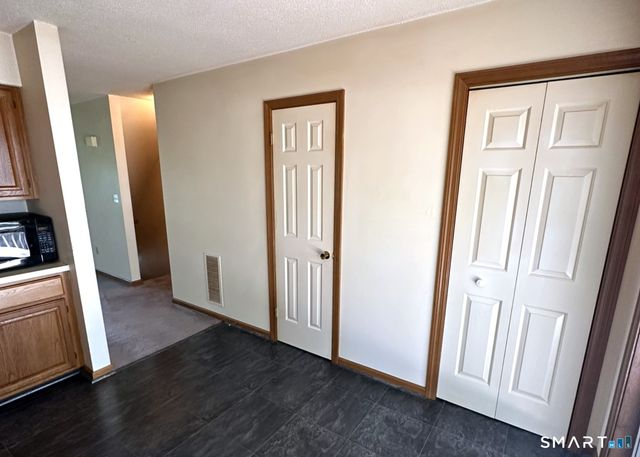 380 Hitchcock Road 60, Waterbury, CT 06705