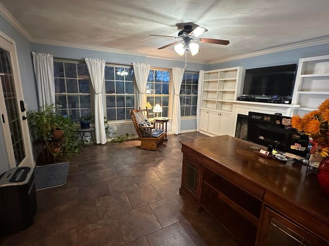 5644 S Winsor Drive, Battlefield, MO 65619