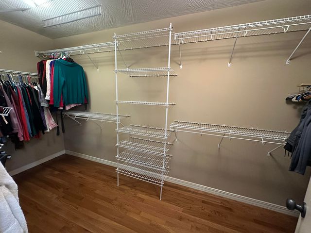 5644 S Winsor Drive, Battlefield, MO 65619