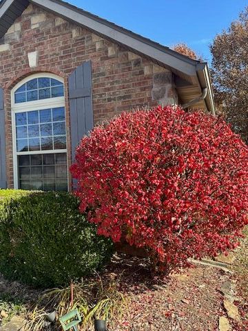 5644 S Winsor Drive, Battlefield, MO 65619