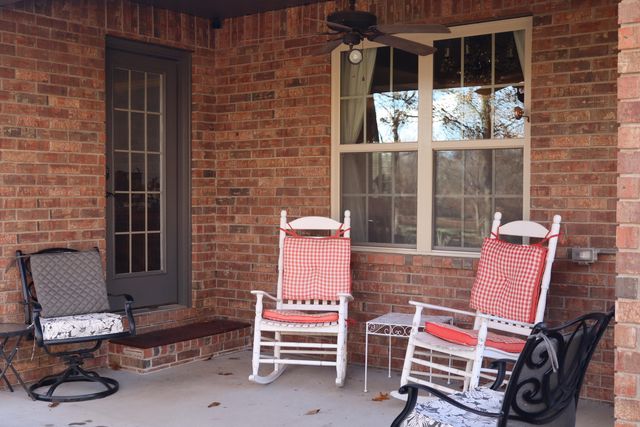 5644 S Winsor Drive, Battlefield, MO 65619