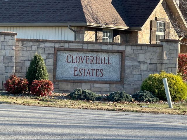 5644 S Winsor Drive, Battlefield, MO 65619