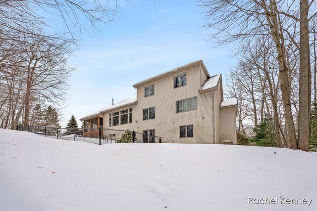 3495 Diamond Ridge Drive, Rockford, MI 49341