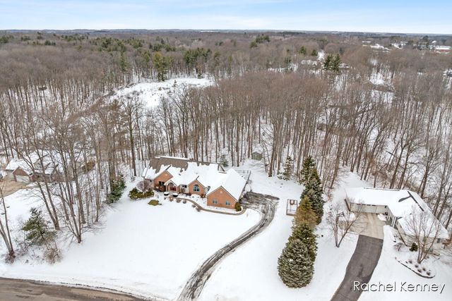 3495 Diamond Ridge Drive, Rockford, MI 49341