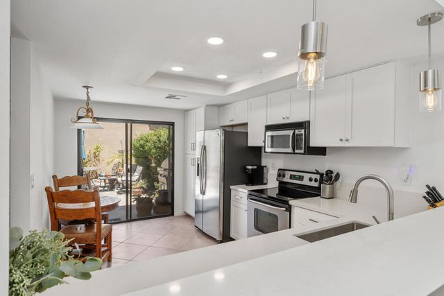 76495 Daffodil Drive, Palm Desert, CA 92211