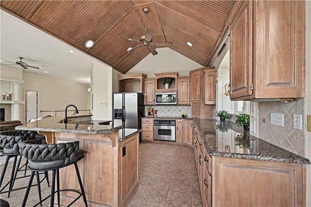 2210 SW Opossum Hollow Road, Blue Springs, MO 64015
