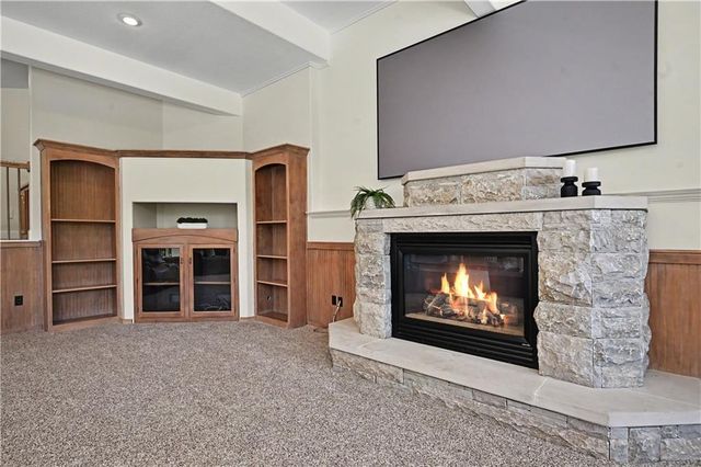 2210 SW Opossum Hollow Road, Blue Springs, MO 64015